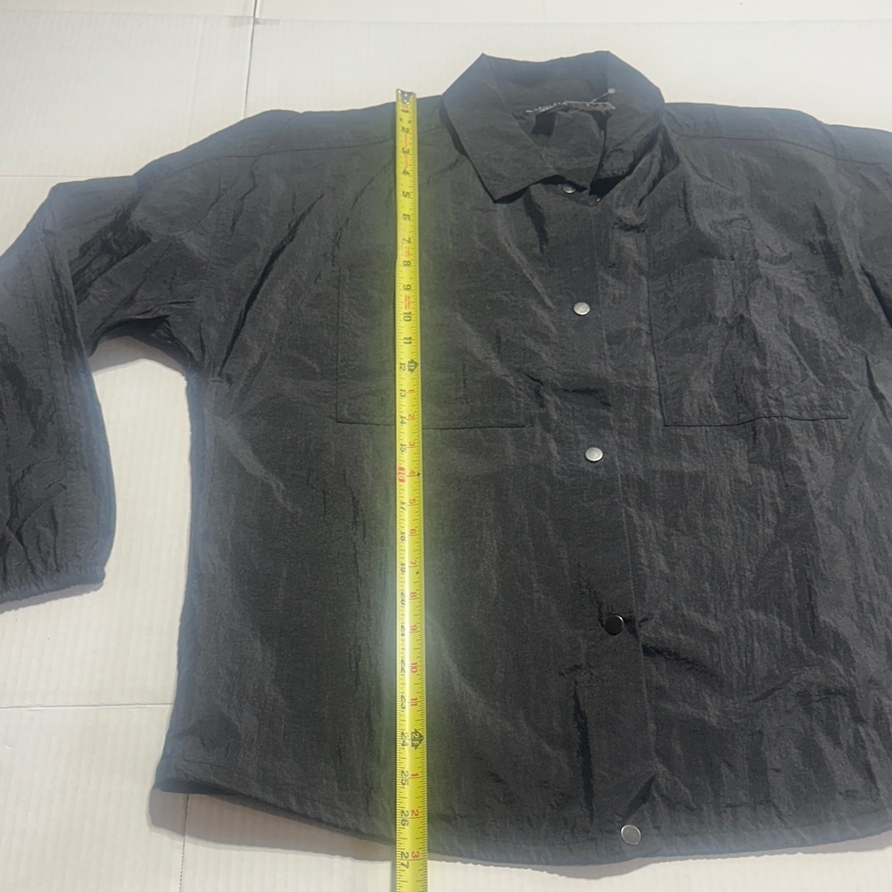 NWT Athleta Black lightweight Jacket with buttons elastic cuffs pull bungee tab - Picture 3 of 11